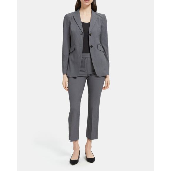 NWT Theory Andorie Tailored Blazer in Stretch Viscose Blend Size 6 - Picture 2 of 9